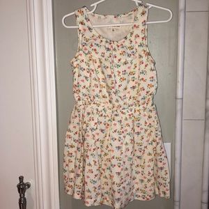 Perfect Tucker + Tate Summer Dress